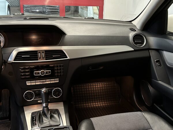 MERCEDES Classe C250 SW 4Matic 204Cv Avantgarde - immagine 13