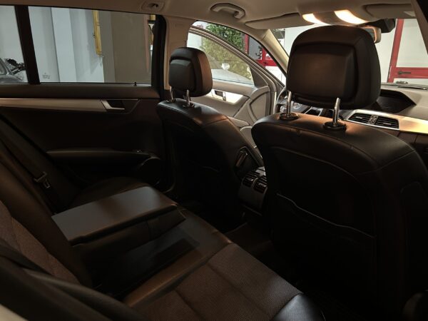 MERCEDES Classe C250 SW 4Matic 204Cv Avantgarde - immagine 17