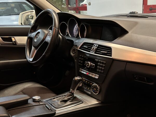 MERCEDES Classe C250 SW 4Matic 204Cv Avantgarde - immagine 18