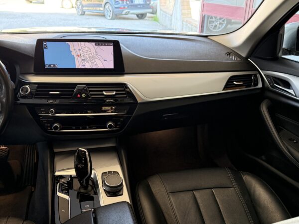 Bmw 520d 48V Xdrive Touring Business - immagine 12