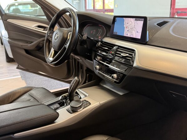 Bmw 520d 48V Xdrive Touring Business - immagine 19